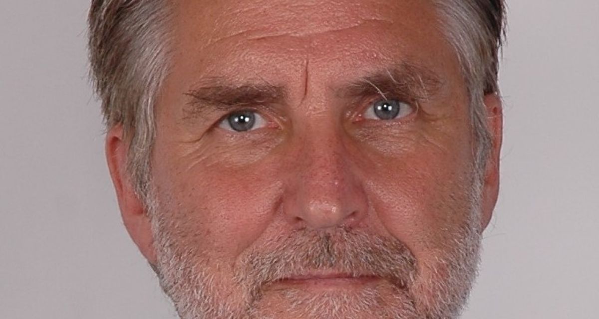 Zu sehen ist Achim Postert, von der AFD. 