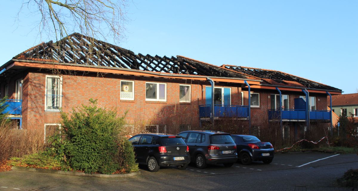 Zu sehen ist die abgebrannte Wohnanlage