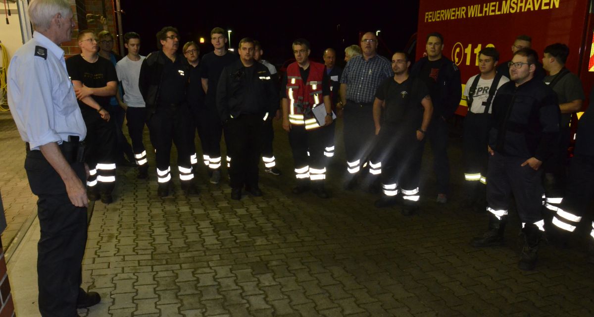 Die Teileinheit Wilhelmshaven innerhalb der Kreisfeuerwehrbereitschaft setzt sich aus den Ortsfeuerwehren Sengwarden, Fedderwarden, Bant-Heppens und Rüstringen sowie dem Mehrzweckzug zusammen. Als Verbandsführer leitet der stellvertretende Stadtbrandmeister Walter Menßen die Teileinheit.