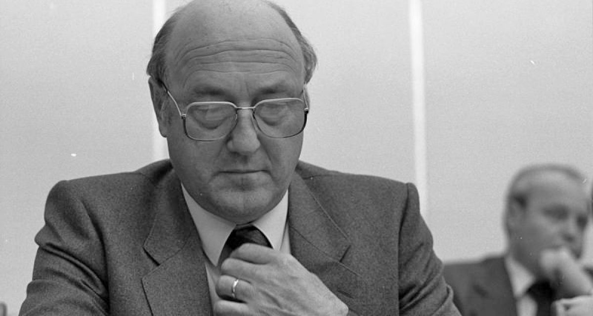 Bundesratssitzung
Themen: Bundeshaushalt 1981, Sozialversicherungsgesetz für Kunstschaffende