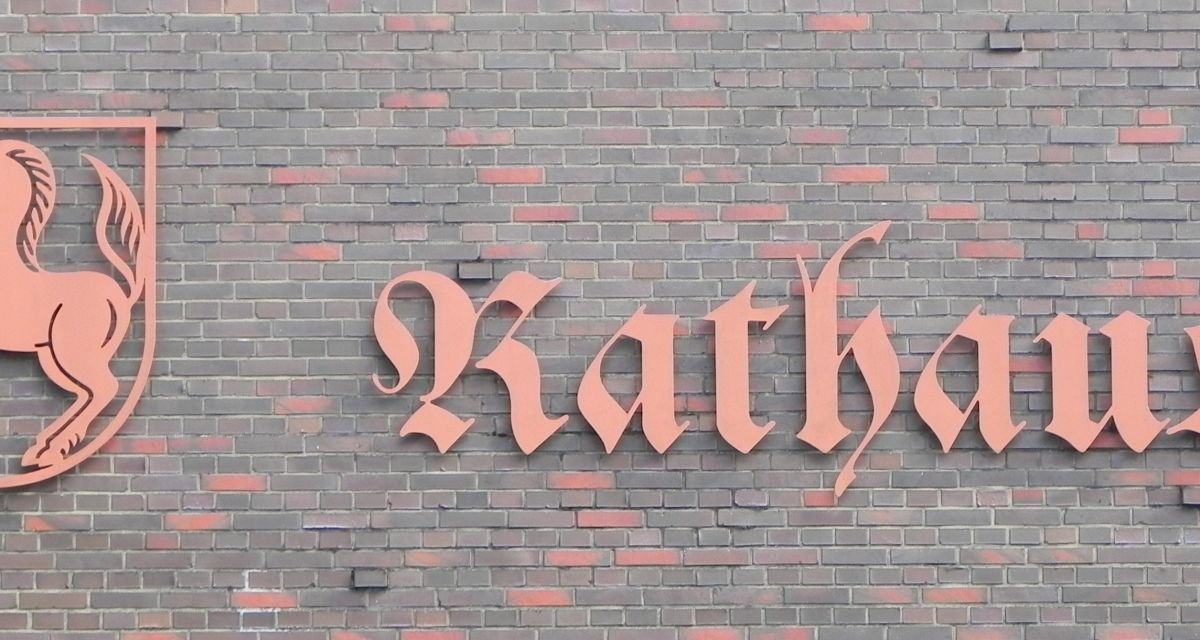 Symboldbild Rathaus Schortens