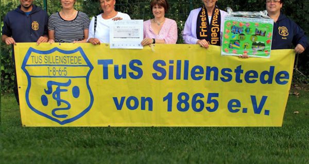 Spendenaktion für Kunstrasen