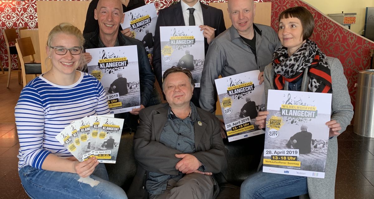 Auf dem Bild sind die Organisatoren des