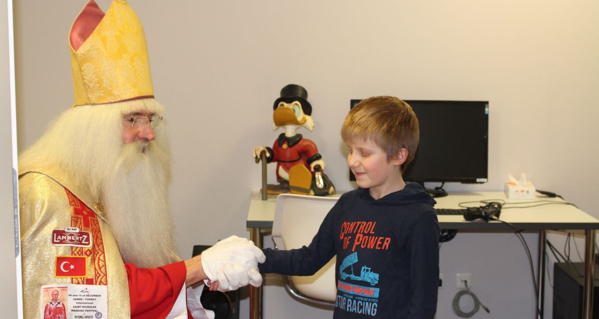 Nikolaus besucht Kinderhospiz „Joshuas Engelsreich“