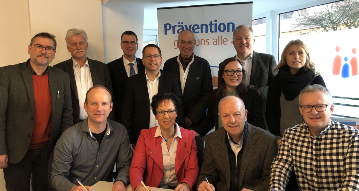 Selbsbehauptungstraining für  Schülerinen und Schüler  initiiert.