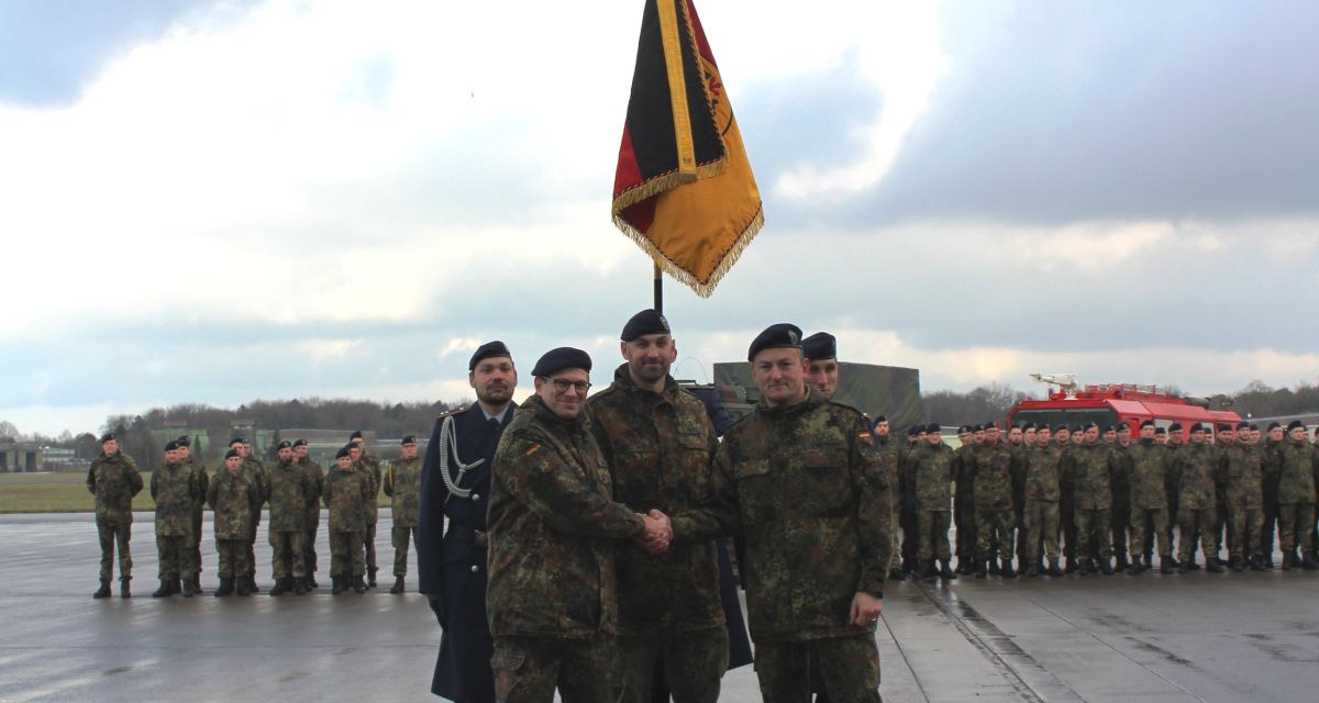 Kommandeurwechsel bei der Luftwaffe „Friesland“