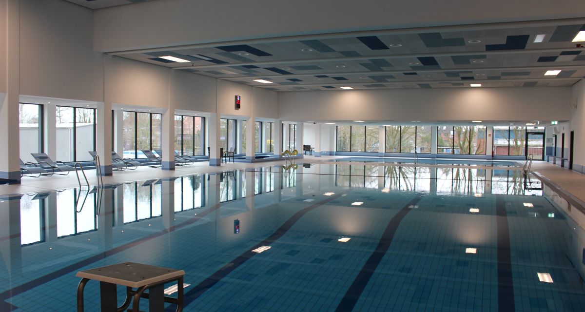 Aqua Fit Schortens öffnet stufenweise
