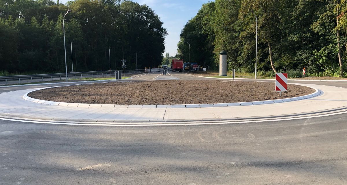 Der neue Kreisel an der Friedrich-Paffrath-Straße in Wilhelmshaven.