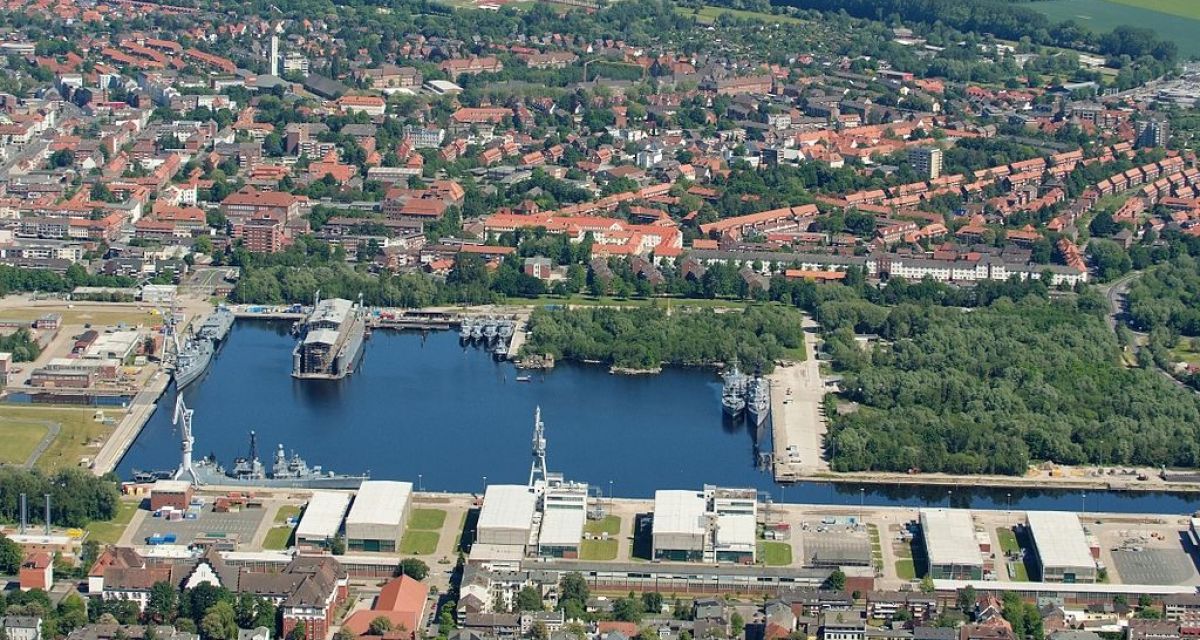 Kommandoübergabe auf der Fregatte „Nordrhein-Westfalen“