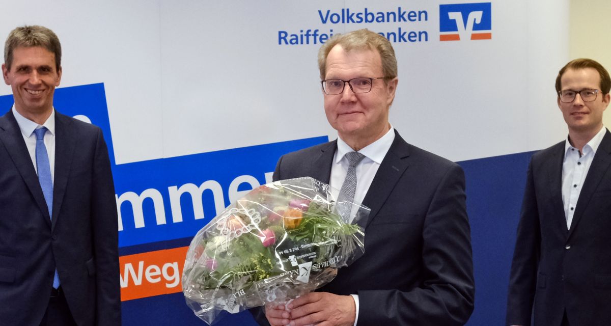Die Arbeitsgemeinschaft der Volksbanken und Raiffeisenbanken Weser-Ems, kurz AGVR, hat ihren langjährigen Vorstandsvorsitzenden Lambert Meyer verabschiedet. 