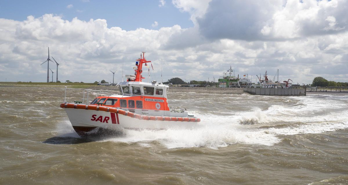 Das Seenotrettungsboot NEUHARLINGERSIEL der Deutschen Gesellschaft zur Rettung Schiffbrüchiger (DGzRS) ist in Neuharlingersiel stationiert. Es gehört zur 9,5-Meter-Klasse und wird ausschließlich von freiwilligen Seenotrettern gefahren.