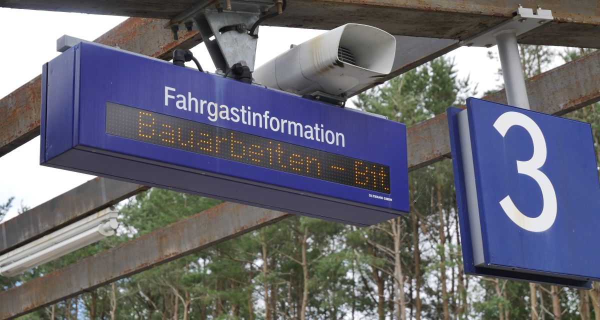 Bauarbeiten Gleis SEV Bahn