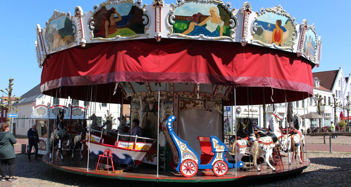 Pferdekarussell in Jever feiert Jubiläum