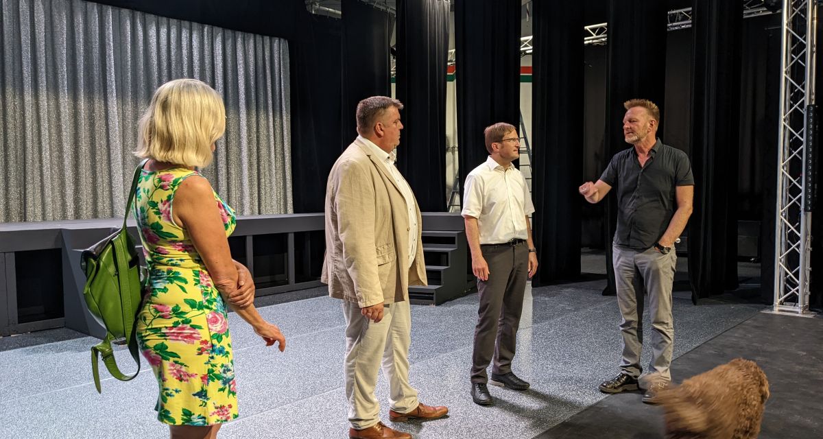 Landesbühne stellt Provisorium 29 als neue Spielstätte vor