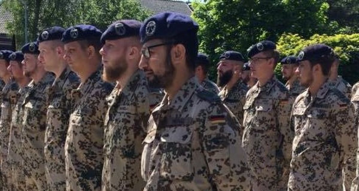 Verabschiedungsappell für Einsatzkräfte des Objektschutzregiments
