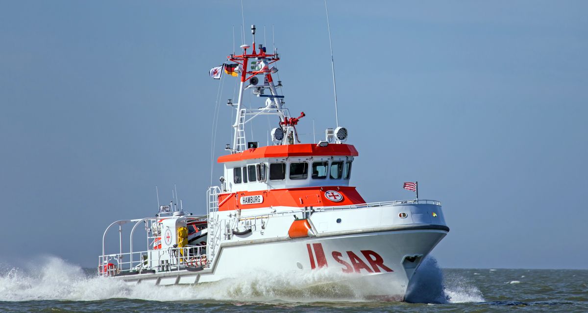 Seenotrettungskreuzer HAMBURG der Deutschen Gesellschaft zur Rettung Schiffbruechiger (DGzRS)