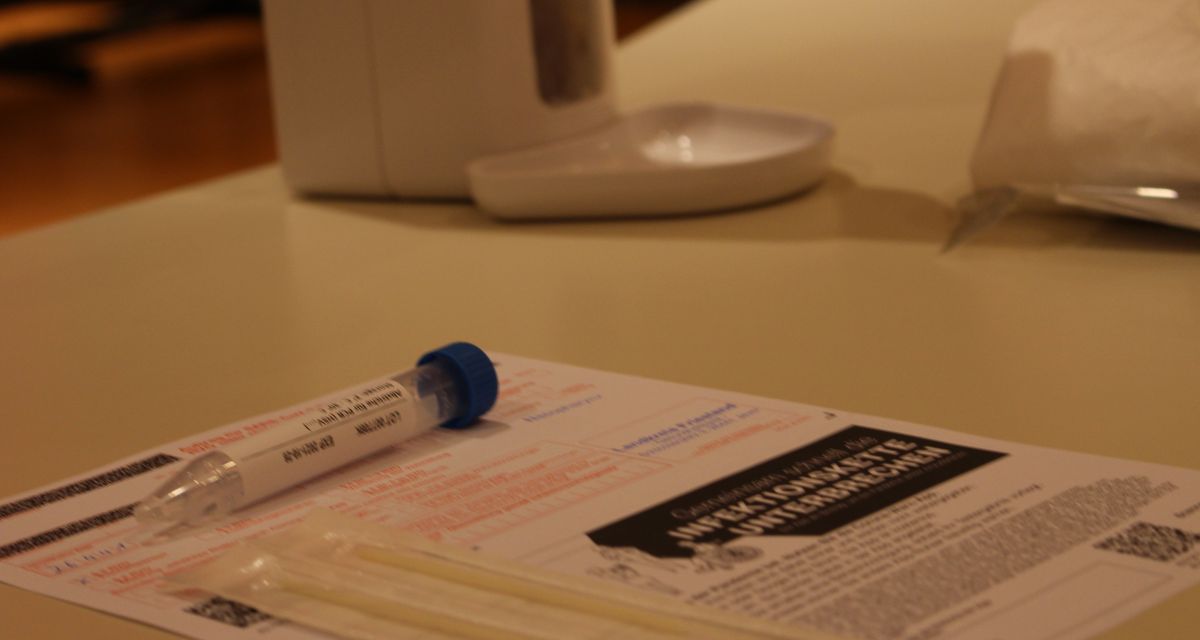 Corona Covid-19 Test abstrich