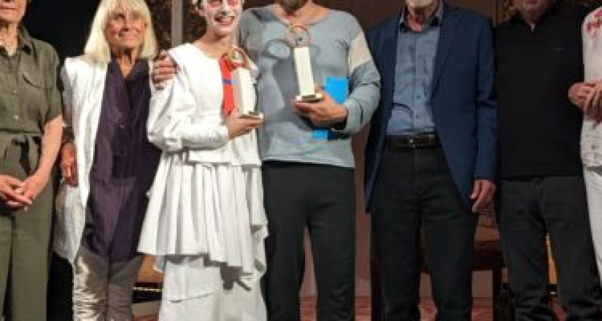 Förderverein der Landesbühne vergibt Jade-Ring