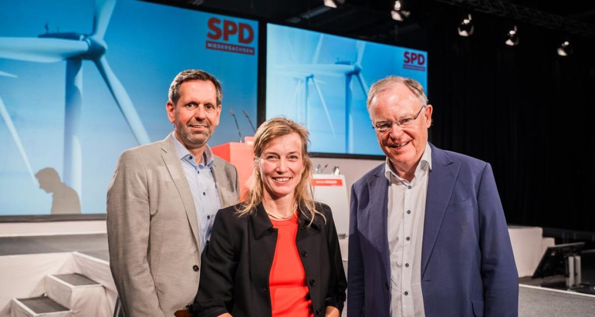 Olaf Lies, Siemtje Möller und Stephan Weil sind auf dem Landesparteitag in Aurich zu sehen. Alle drei gehören weiterhin dem Landesvorstand der Partei an.