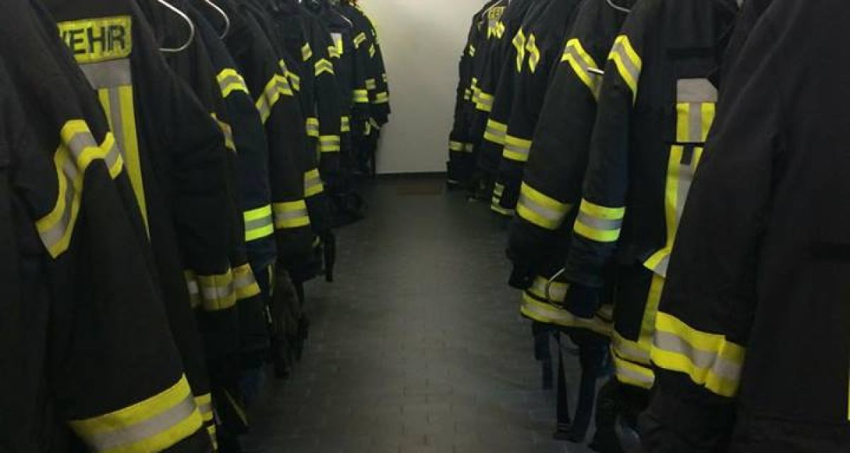 Feuerwehr Wilhelmshaven Anzüge