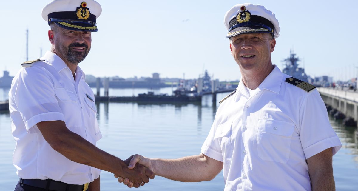 Kommandoübergabe des Marinestützpunkts