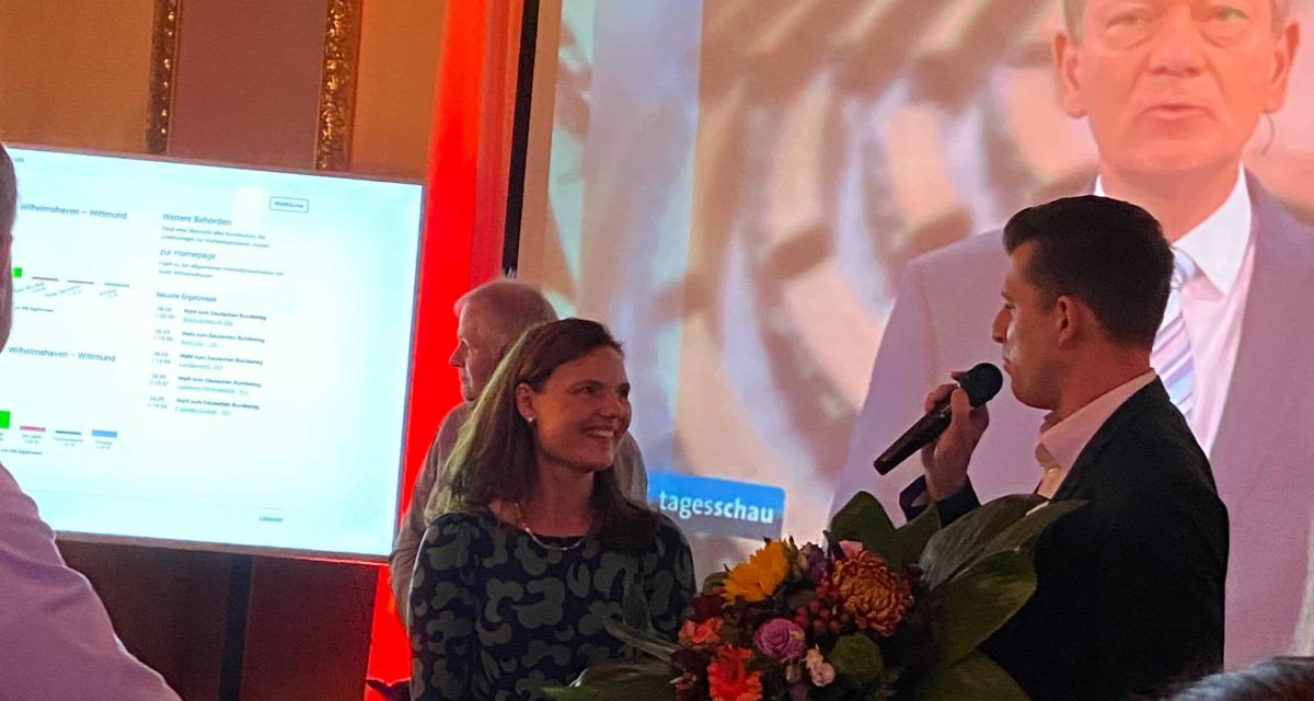 Wahlabend bei der CDU bei der Bundestagswahl 2021, zu sehen ist Kandidatin Anne Janssen.