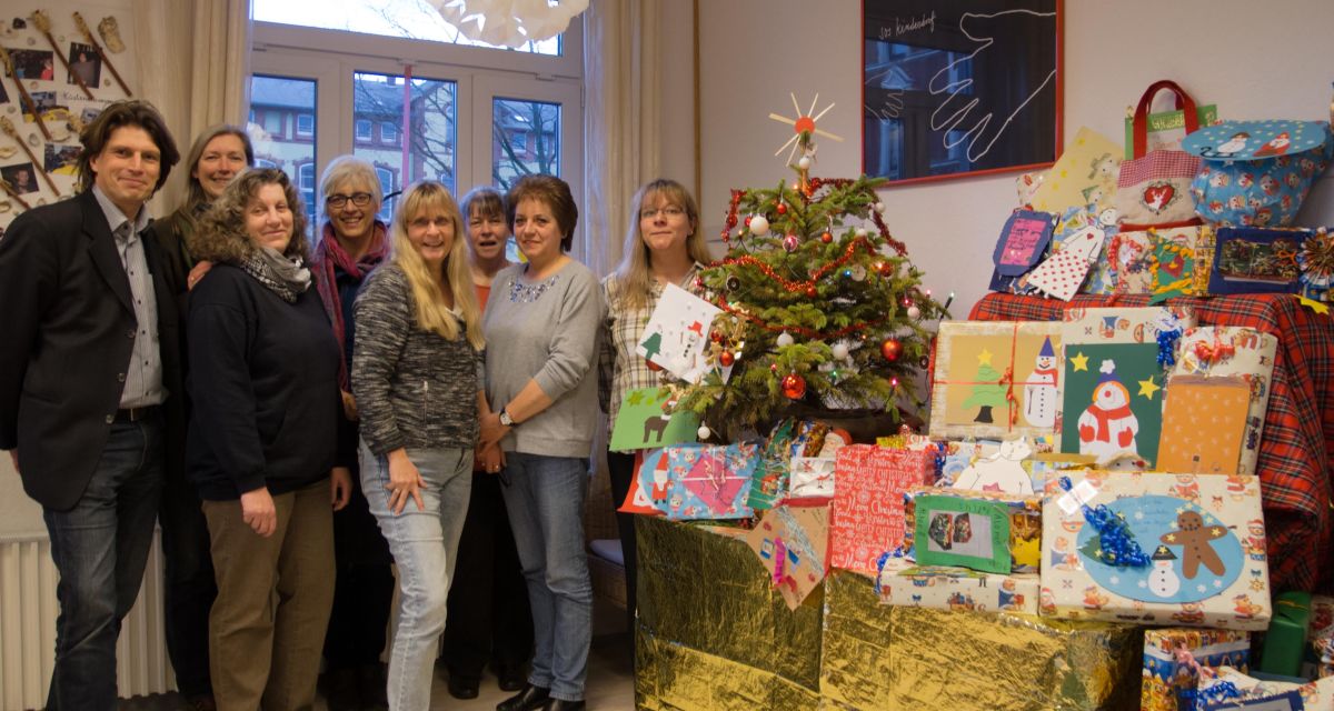 Wilhelmshaven: Weihnachtsaktion von SOS Kinderdorf und der Deutschen Bank