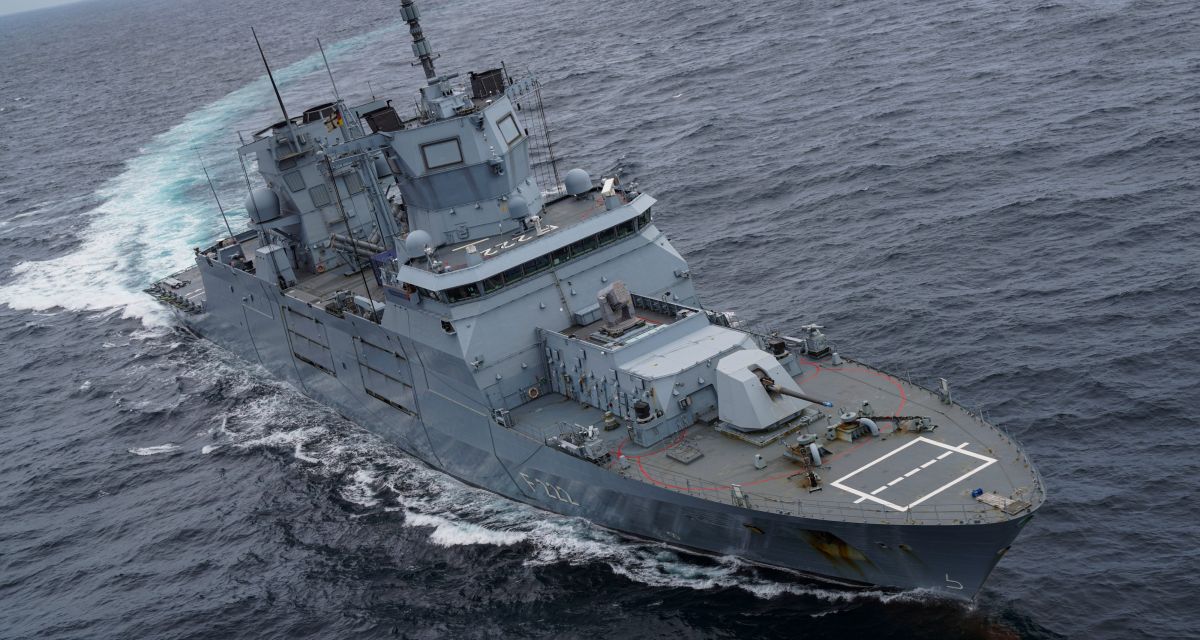Die Fregatte F 222 Baden-Württemberg nimmt an der multinationalen Formationsfahrt teil auf dem Transit im Ostchinesischen Meer im Rahmen des Indo-Pacific Deployment, am 11.09.2024.
