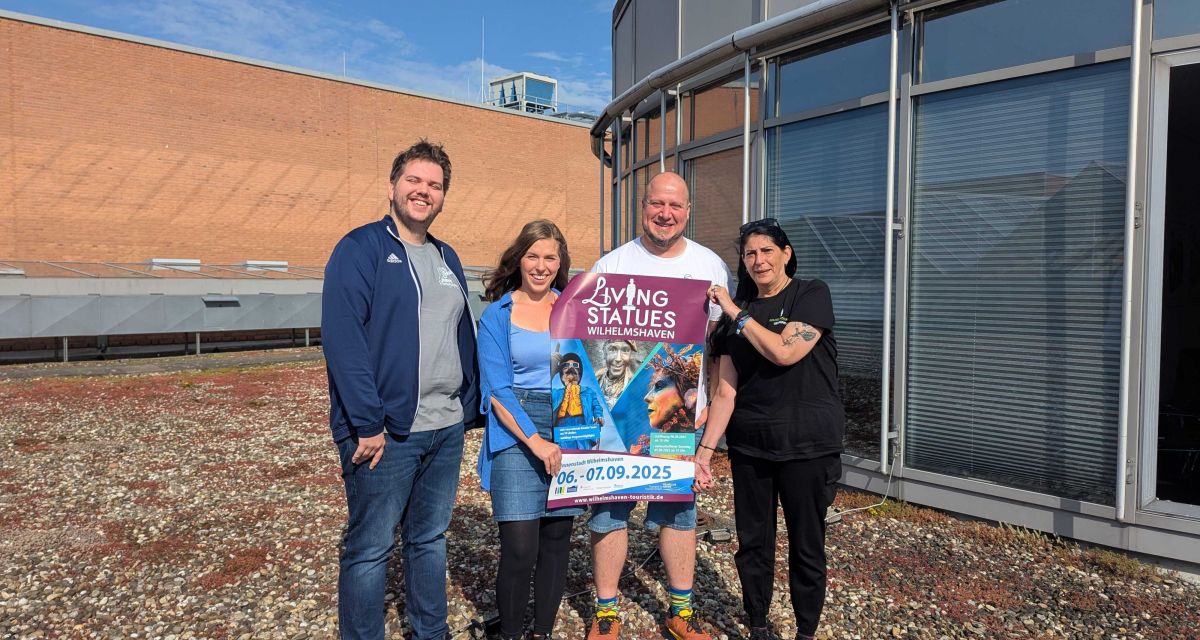 Zu sehen sind die Verantwortlichen für das Living Statues Festival 2025.