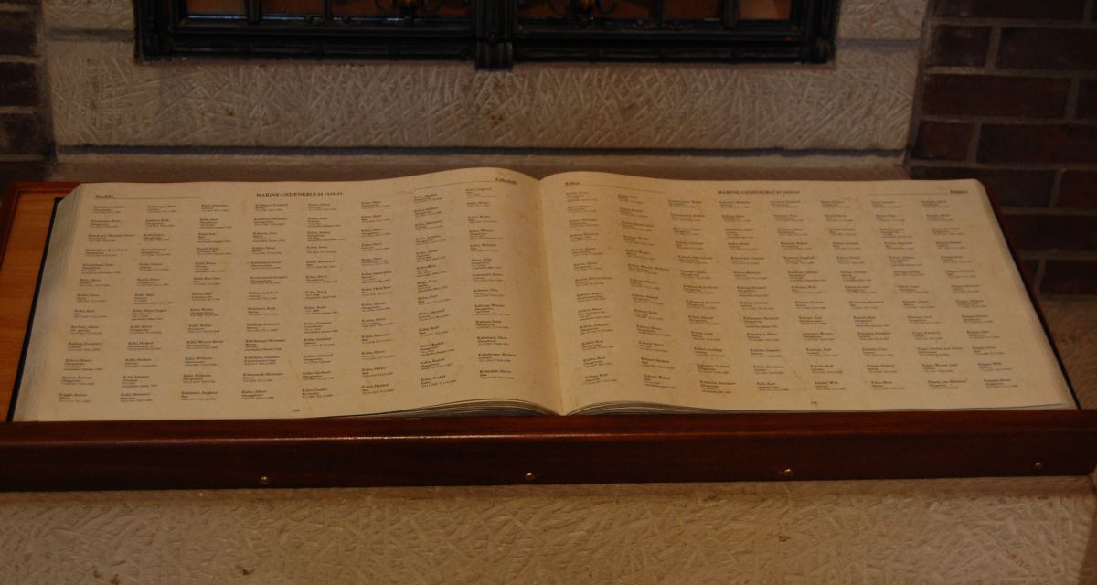 Buch der 63.000 Christus- und Garnisonkirche