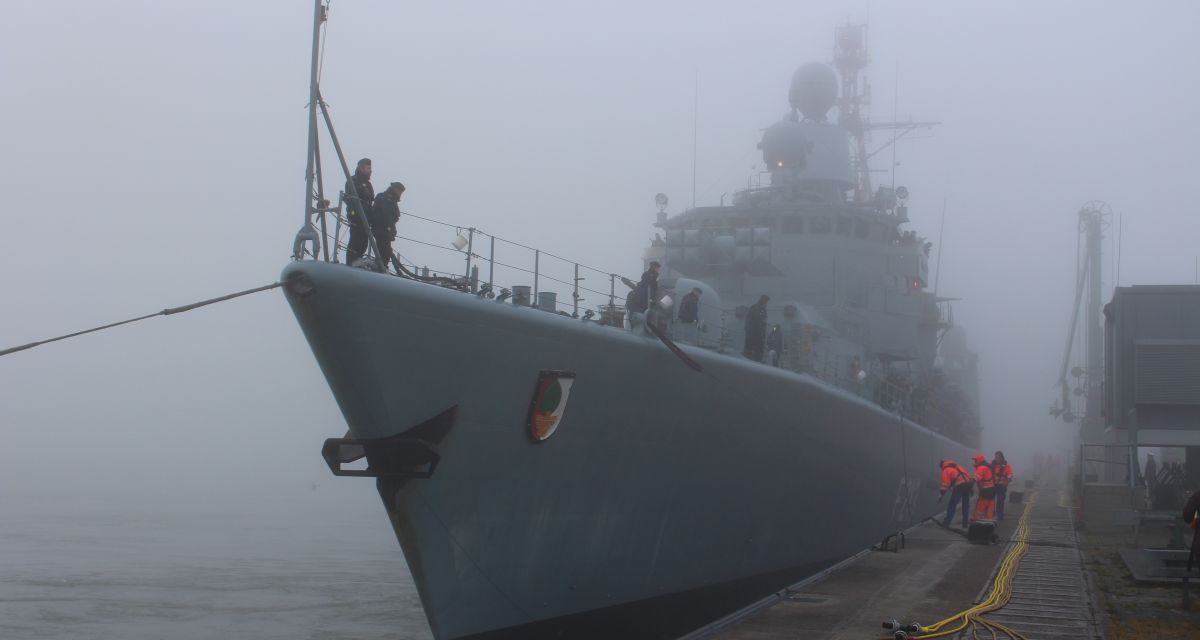 Einlaufen Fregatte Augsburg