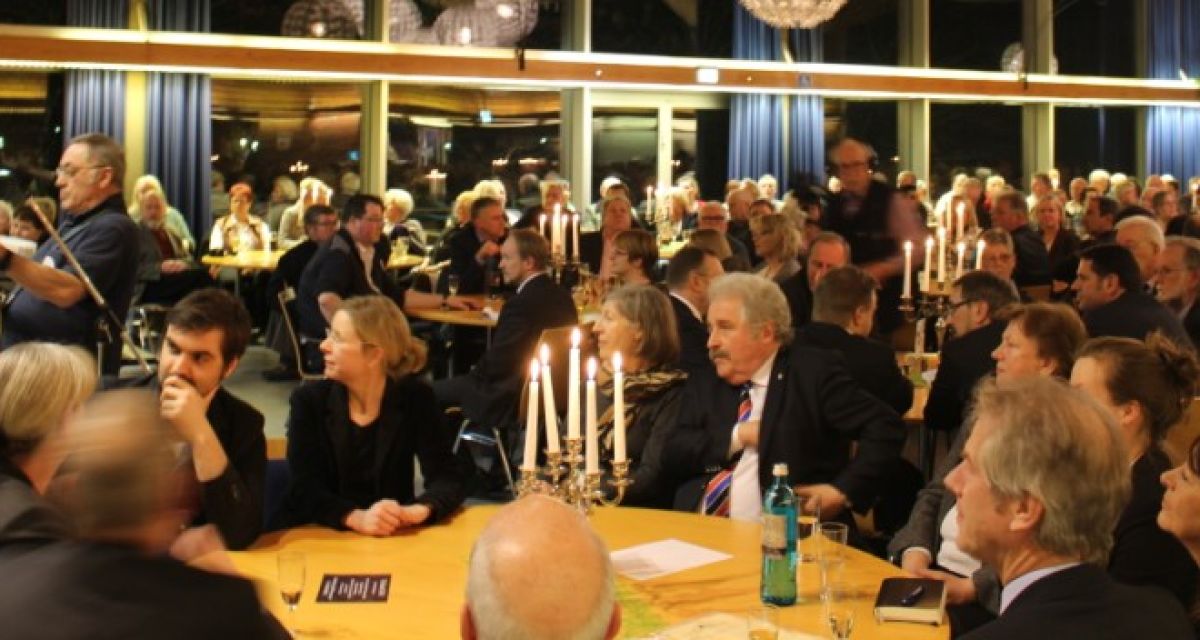 Zu sehen sind Gäste auf dem Neujahrsempfang in Horumersiel 2017. 