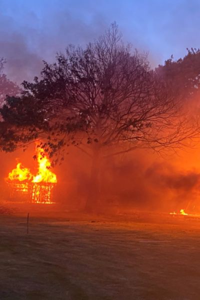 Flüssiggastank explodiert und schleudert 75 Meter durch die Luft