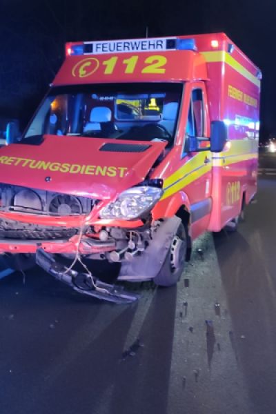Unfall mit Rettungswagen in Wilhelmshaven