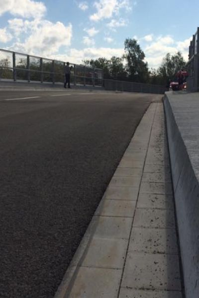 Bahnüberführung eingeweiht