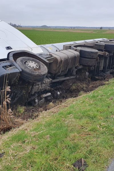 Bergungsarbeiten nach Unfall auf der K96
