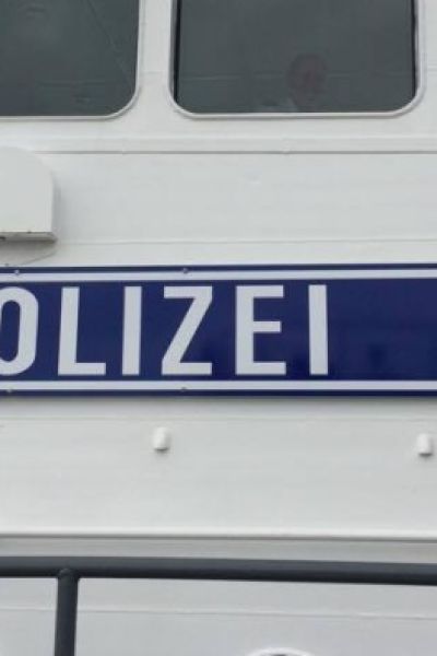 Innenhafen in Wilhelmshaven mit Diesel verunreinigt