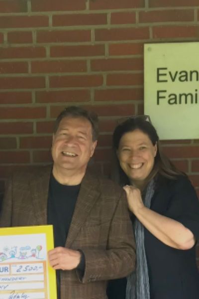 Ev. Familien-Bildungsstätte erhält Spenden für Kooperation