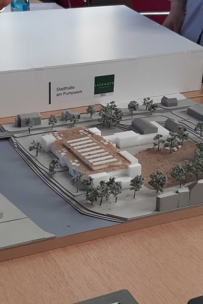 Bürgerbegehren zur Stadthalle Wilhelmshaven ist zulässig