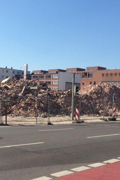 Wilhelmshaven: Abrissarbeiten für Outlet gehen weiter