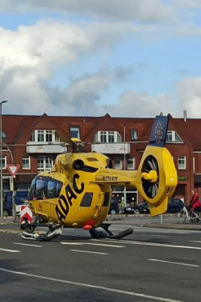 ADAC Luftrettung Sande trainiert Windenrettungen