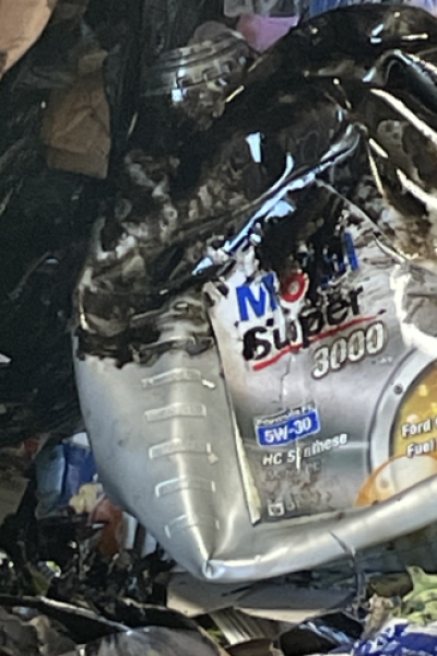 Altöl in Papiercontainer entsorgt