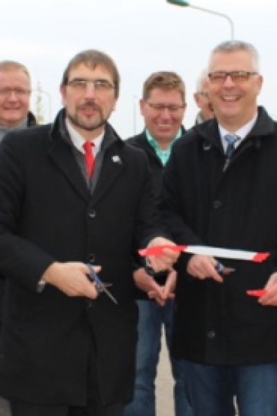 Neuer ZOB und Park+Ride-Anlage am Bahnhof Sande eingeweiht