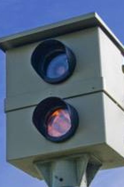 Wilhelmshaven/Friesland: Blitzer bringen Geld