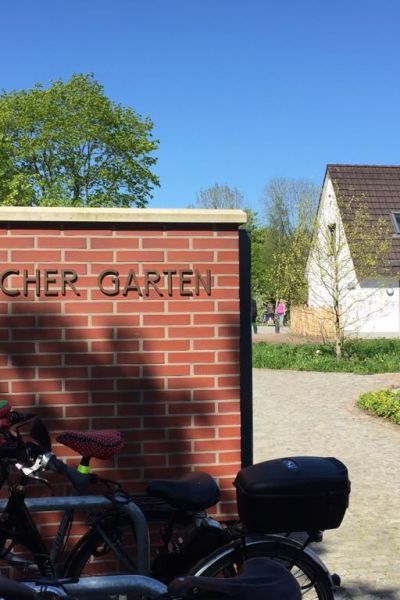 Wissenschaftler*innen präsentieren ihre Arbeit im Botanischen Garten