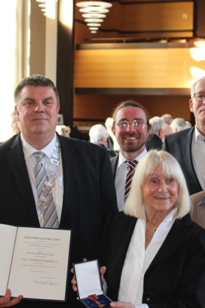 Bundesverdienstkreuz für Christa Marxfeld-Paluszak