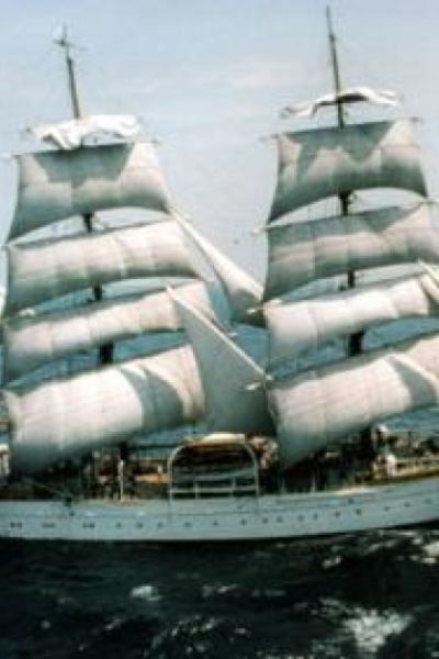 Erster Besuch von rumänischem Segelschulschiff