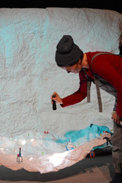 „Einmal Nordpol und zurück“ feiert Uraufführung in Wilhelmshaven