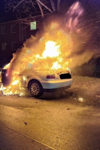 Erneuter Autobrand in Wilhelmshaven