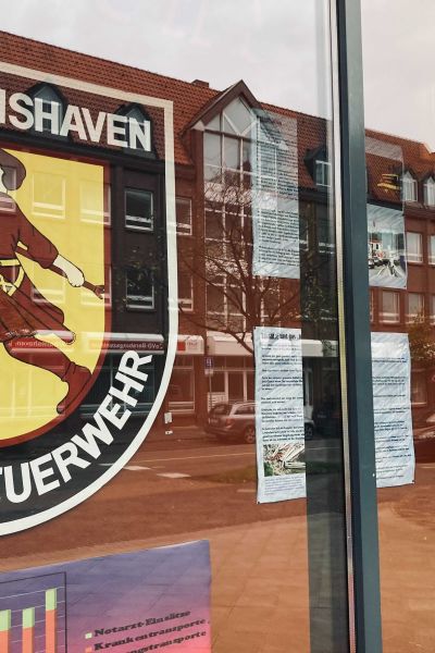 HES-Werkfeuerwehr und Berufsfeuerwehr mit gemeinsamer Übung